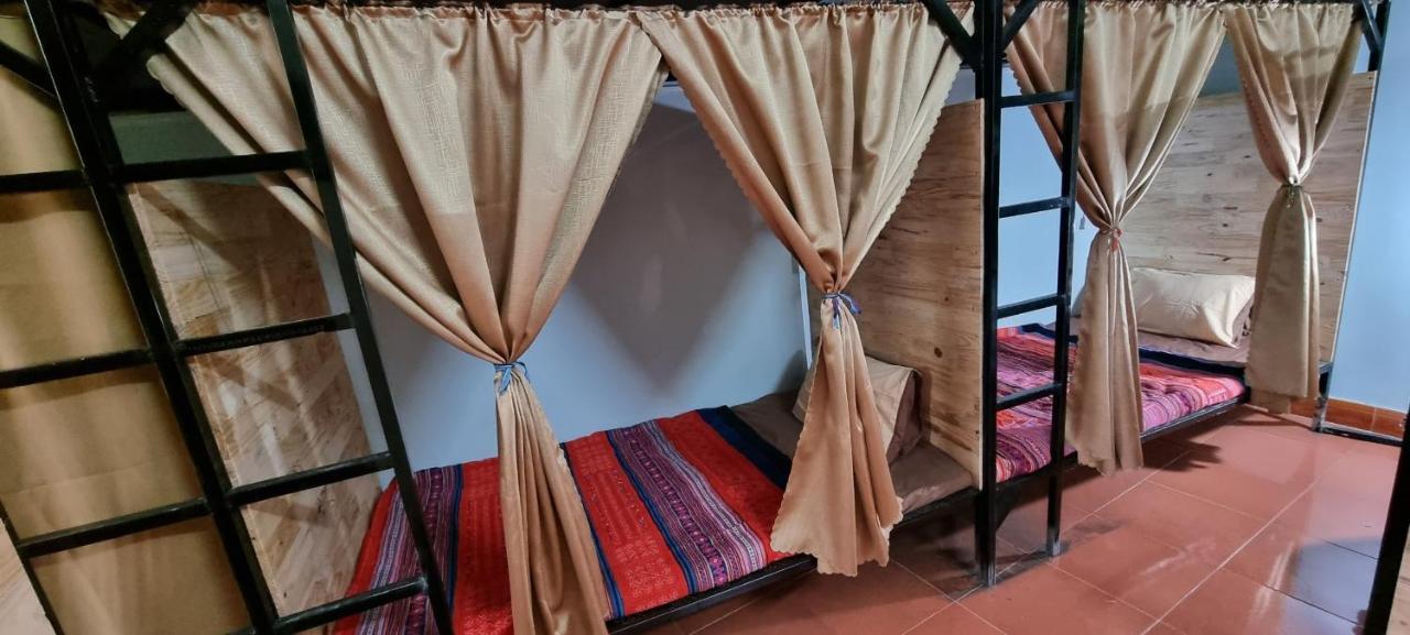 Rainbow House Ha Giang Vandrarhem Exteriör bild