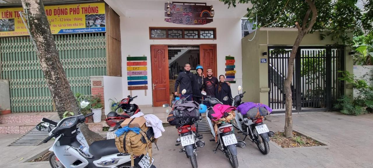 Rainbow House Ha Giang Vandrarhem Exteriör bild