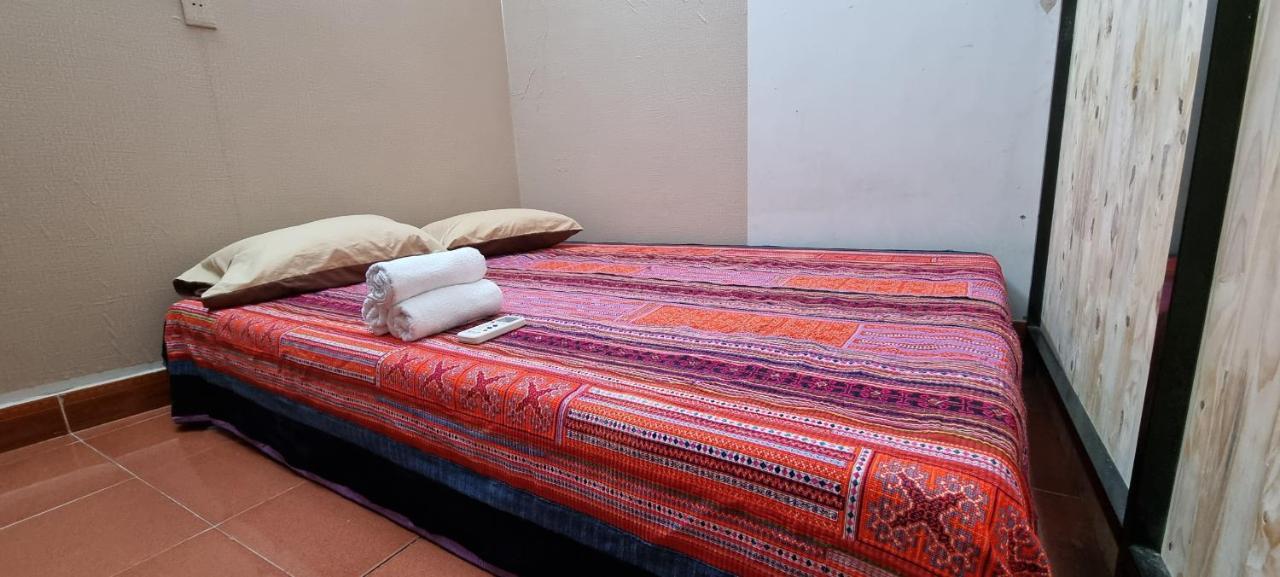 Rainbow House Ha Giang Vandrarhem Exteriör bild